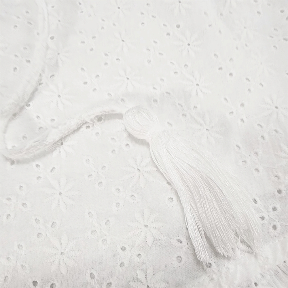 Sofia's White Shorts Size M 100% Cotton Ruffled Hem Eyelet Drawstring Boho Style - Picture 5 of 9